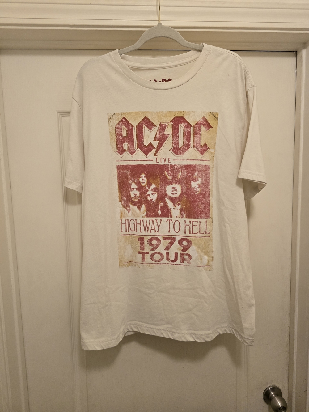 Men's AC/DC White Short Sleeve 'Highway to Hell 1979 Tour' Graphic Tee
